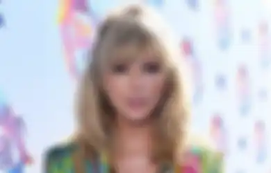 Bukan Tiket Konser yang Mahal, Berikut 20 Ide Hadiah untuk Pasangan Fans Berat Taylor Swift
