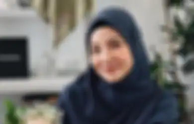 Desta Terbaring Lemas di Rumah Sakit karena DBD, Natasha Rizky Setia Temani Mantan Suami
