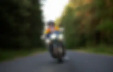 13 Hadiah untuk Orang yang Hobi Naik Motor, Hal Ini Bisa Bikin Pengalaman Berkendara Makin Nyaman  