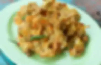 4 Cara Goreng Bakwan Biar Enggak Terlalu Berminyak. Lebih Sehat!