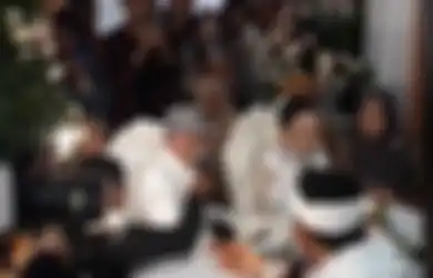 Aki Jaya Sempat Lupa Nama Calon Istrinya, Pernikahan Lansia di Subang Ini Viral di TikTok