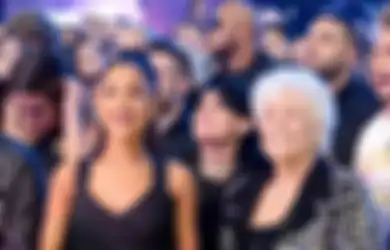 Ada Suara Nasihat Nenek Ariana Grande Usia 98 Tahun di Lagu Ordinary Things