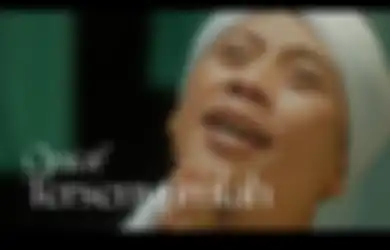 Jadi Lagu Religi Populer, Berikut Lirik Tersenyumlah - Opick yang Bermakna Tentang Keharusan Memprioritaskan Allah