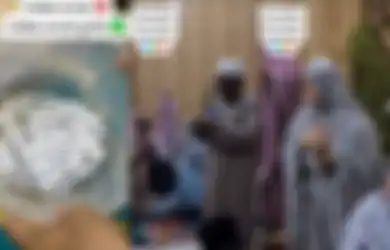 Viral di TikTok Momen Haru Jemaah Menang Undian Umroh Gratis Usai Salat Tarawih, Ternyata Diprakarsai Sosok Ini