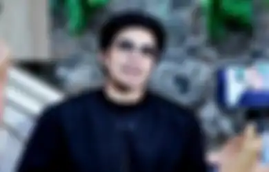 Atta Halilintar Ujian Paket C, Terkuak Potret Suami Aurel Hermansyah Pakai Baju Hitam Putih, Jadi Peserta yang Paling Tua