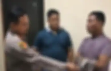 Garang Palak THR ke Pengusaha di Duren Sawit, Polisi Gadungan Ini Tak Berkutik Ditangkap Aparat, Ngaku Beli Seragam di Pasar