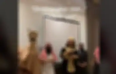 Beda dari yang Lain, Dresscode Bukber ala Arabian Ini Viral di TikTok, Netizen Auto Ngakak!
