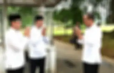 Presiden Jokowi Bagi-bagi Sembako di Istana Bogor, Penampilan Orang Nomor 1 di Indonesia Itu Jadi Sorotan