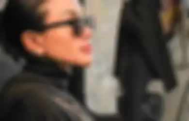 Nikita Mirzani Skakmat Warganet yang Sebut Dirinya Kalah Cantik dari Mantan Rizky Irmansyah