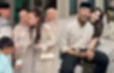 Viral Ayu Ting Ting Bagikan THR Rp 20 Ribu ke Anak-anak, Tetangga Langsung Bungkam Komentar Julid Netizen yang Sebut Kikir