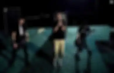 Populer sejak Era 2000-an, Ini Lirik dan Terjemahan Lagu Perfect -  Simple Plan