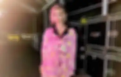 Lirik Lagu Bilang Saja - Agnez Mo yang Naik Daun Lagi Pasca sang Musisi Kena Somasi