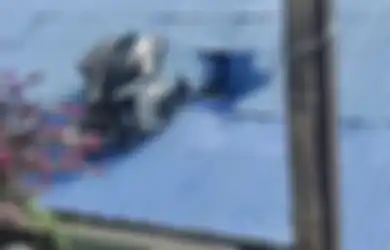 Nyangkut di Atap Rumah Warga, 'Motor Terbang' di Balikpapan Ini Viral di TikTok: Motor Bersayap