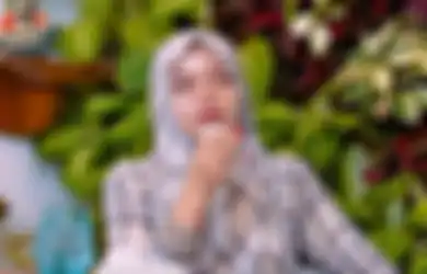 Baru 10 Hari Menikah, Pilu Istri Pendakwah di Jawa Timur Pergoki Chat Suami BO Waria, Tak Cerai Demi Keluarga: Apa Kata Orang