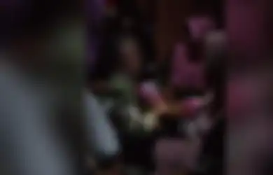Remaja di Garut Lihat Sendiri Ibunya Tergeletak Dihabisi, Terungkap Detik-detik IRT Cikajang Dihabisi Pencuri: Tolong, Mamah Dibunuh