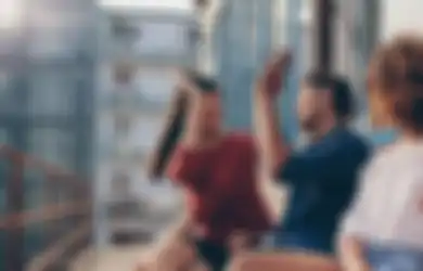 5 Alasan Kita Harus Bersyukur Kalau Pacar Punya Banyak Teman Cewek