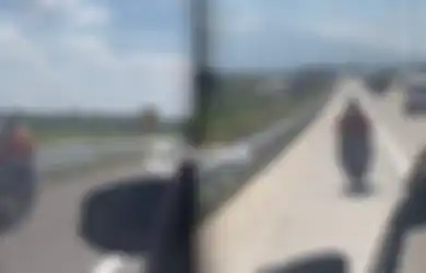 Emak-emak Bawa Supra Melenggang Santai di Tol Solo-Jogja, Begini Caranya Keluar Tol