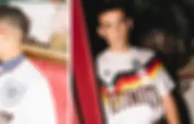 4 Jersey Sepak Bola yang Dimodifikasi oleh Brand Fashion dan Streetwear, Sporty apa Hype?