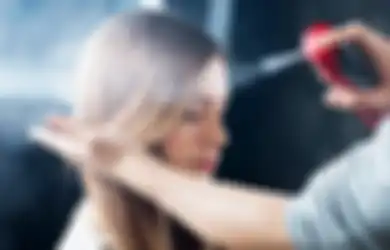 Begini 4 Langkah Menghilangkan Hair Spray Tanpa Keramas, Perhatikan