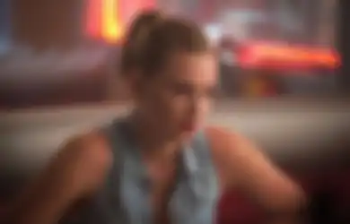 7 Inspirasi Gaya Rambut Simpel Untuk ke Sekolah ala Betty Cooper di Riverdale Buat yang Anti-Ribet