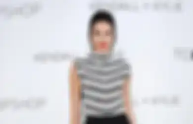 5 Inspirasi Gaya Memakai Celana Kulot atau Culottes dari Kendall Jenner