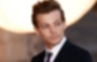 5 Hal Romantis Yang Dilakukan Louis Tomlinson Buat Cewek