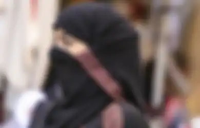 5 Hal yang Enggak Boleh Dilakukan Cewek di Arab Saudi