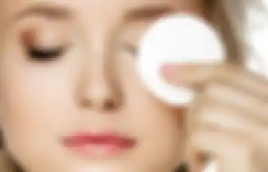 Cara Membersihkan Makeup yang Benar Supaya Enggak Jerawatan
