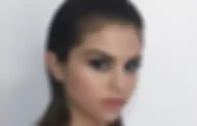 3 Inspirasi Gaya Rambut Selena Gomez dan Tutorial Mudahnya!