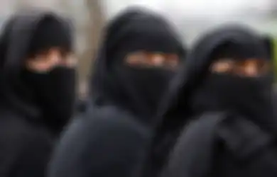 Duh! 6 Negara Ini Punya Peraturan Paling Aneh yang Membatasi Para Cewek