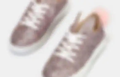 8 Inspirasi Sepatu Glitter yang Wajib Kita Punya