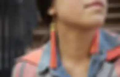 Yuk, Buat Tassel Earrings yang Kece dan Bisa Dipakai ke Prom!