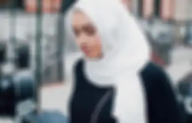 7 Sampo yang Cocok Buat Kita yang Pakai Hijab. Rambut Jadi Segar & Enggak Lepek!