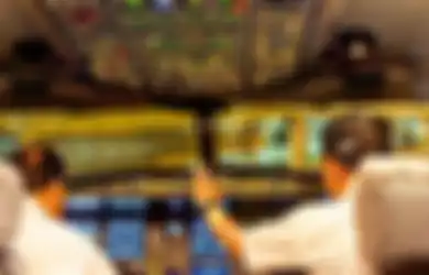Buat Pilot & Pramugari, Ternyata Ini Cara Menentukan Waktu Imsak dan Buka Puasa di Pesawat