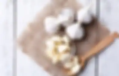 3 Cara Mudah Turunkan Berat Badan Pakai Bawang Putih. Gimana Caranya? 