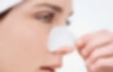 Bikin Tidak Efektif, Ini 7 Kesalahan Memakai Pore Strip Komedo, Simak