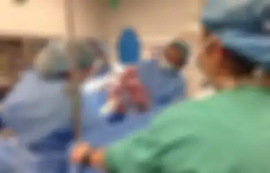 Dokter Menjerit dan Berteriak Usai Bantu Persalinan Bayi Kembar, Sang Ibu Syok Saksikan Kondisi Bayinya Seperti Ini