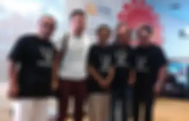 Hanung Bramantyo Sujud Syukur Jadi Sutradara Film Gundala