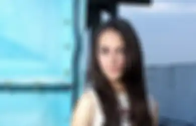 MELLY: SUKA YANG LICIN-LICIN