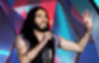Russell Brand Mencela Bieber, Kim Kardhasian dan Dirinya Sendiri