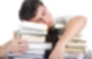 Bahaya Kena Pukul dan Kurang Tidur Sama