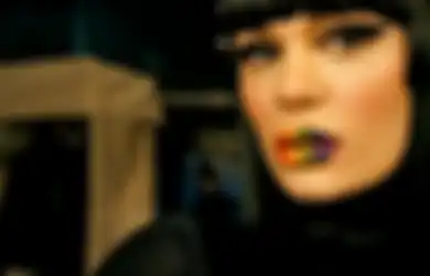 Jessie J Rival Berat Adele