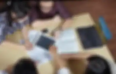 Bilang ke Dosen Kamu Sekarang Juga: Jadwal Kelas yang Nggak Sesuai dengan Jam Biologis Ternyata Bikin Nilai Akademis Kita Buruk