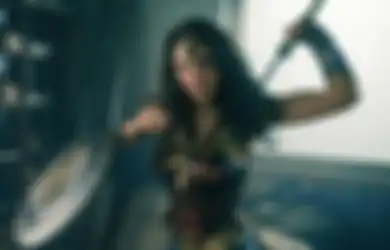 Wow, Disindir Wonder Woman Berdada Kecil, Jawaban Gal Gadot Bikin Cowok Melongo!