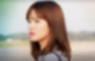 Song Hye Kyo Tampil Baru Dengan Potongan Rambut Pendek, Kamu Lebih Suka Mana??