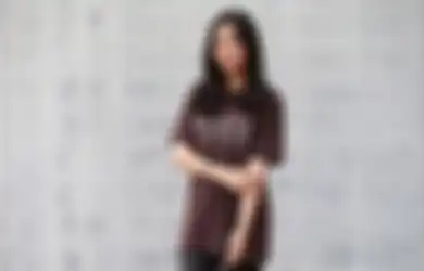 Wah. Ternyata Pengalaman Buruk Ini Bikin Isyana Sarasvati Nggak Mau Main Gitar.