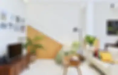 Contek Penggunaan Furnitur Lawas pada Rumah Simpel Clean