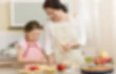 Mau Masak Bareng Anak? Pake Peralatan Ini!