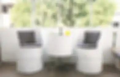 Teras Kita Jadi Makin Cantik Dengan Barang Bekas Ini!