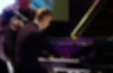 Remaja Asal Rusia Yang Lahir Tanpa Jari Tangan Justru Menjadi Piano Terkenal